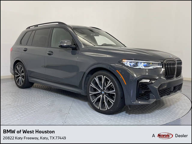 2022 BMW X7 M50i AWD photo