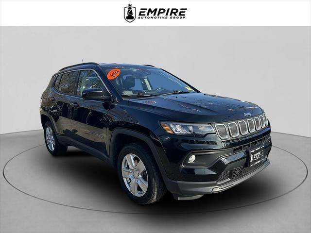 2022 Jeep Compass Latitude 4WD photo