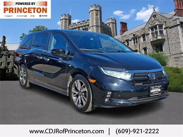 2022 Honda Odyssey Touring FWD photo