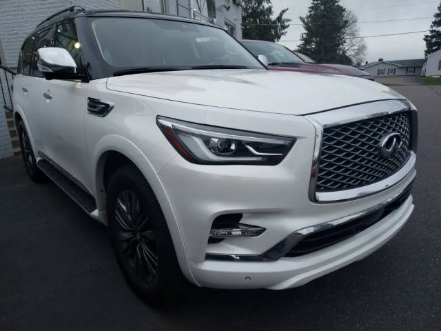 2022 Infiniti QX80 LUXE 4WD photo