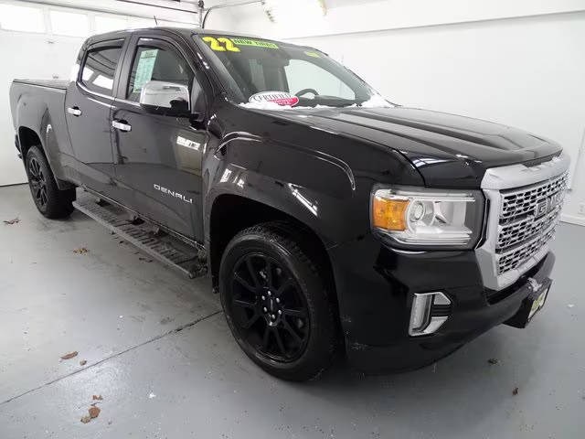 2022 GMC Canyon 4WD Denali 4WD photo