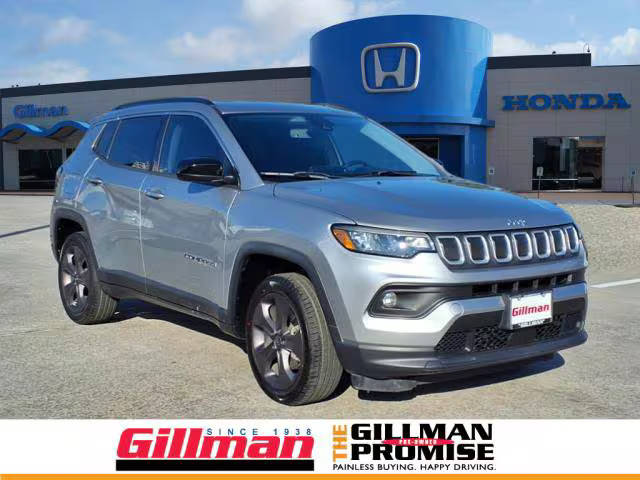 2022 Jeep Compass Latitude Lux 4WD photo