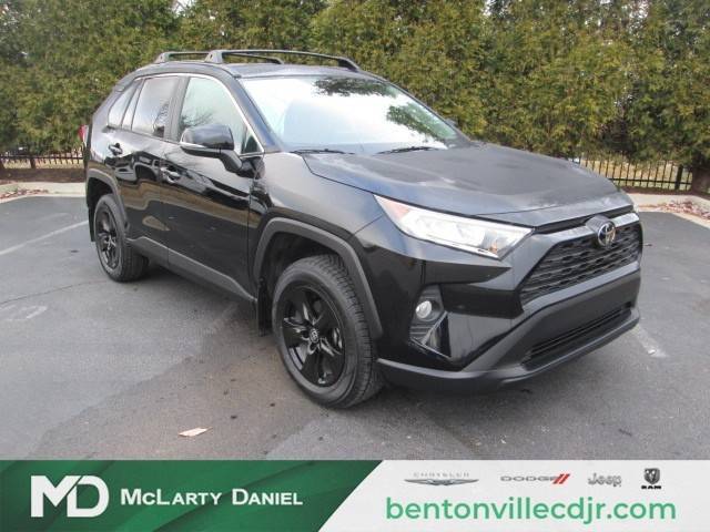 2021 Toyota RAV4 XLE FWD photo