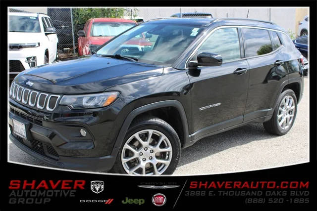 2022 Jeep Compass Latitude Lux 4WD photo