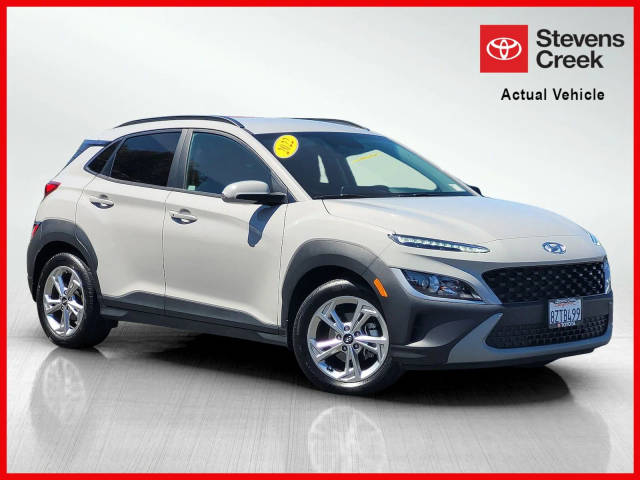 2022 Hyundai Kona SEL FWD photo