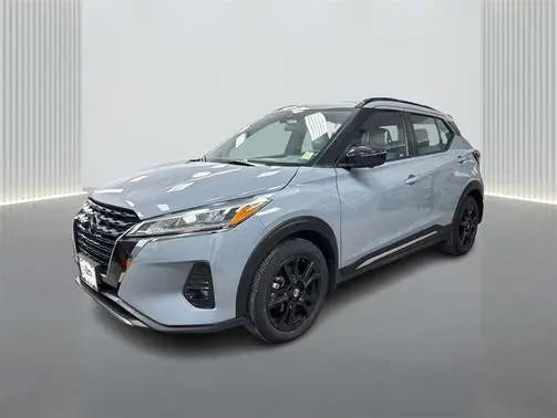 2021 Nissan Kicks SR FWD photo