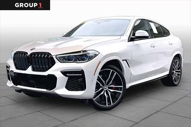2022 BMW X6 M50i AWD photo