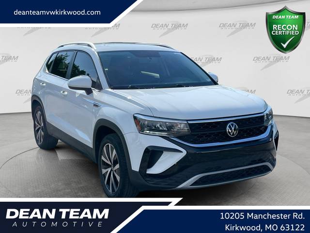 2022 Volkswagen Taos SE AWD photo
