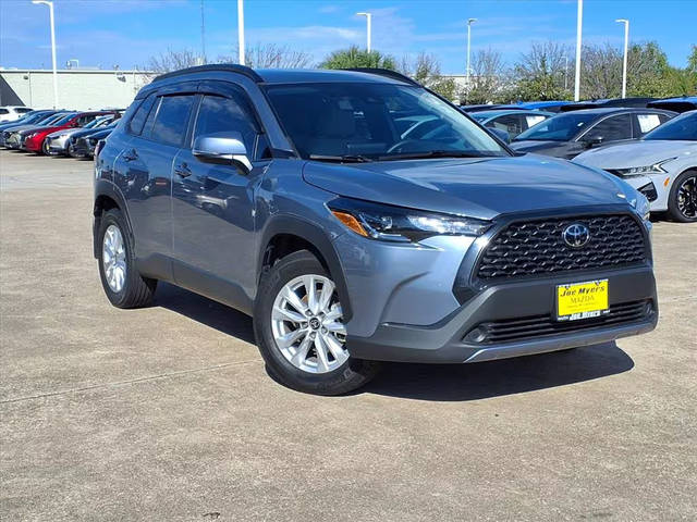 2022 Toyota Corolla Cross LE FWD photo