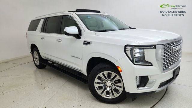 2022 GMC Yukon XL Denali 4WD photo