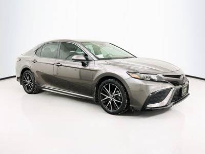 2022 Toyota Camry SE AWD photo