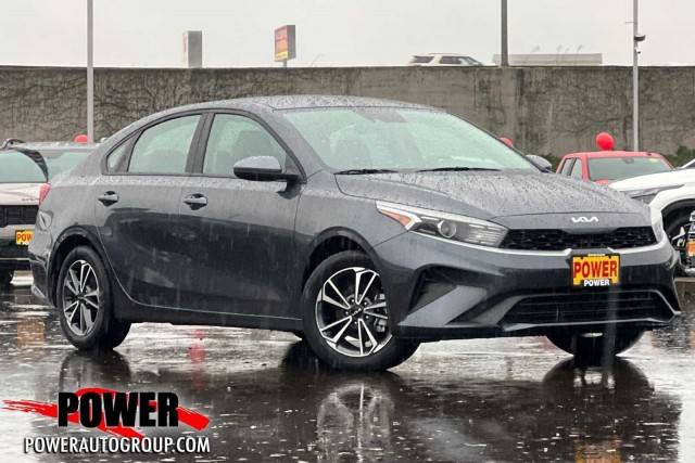 2022 Kia Forte LXS FWD photo