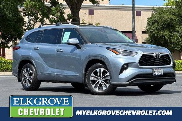 2022 Toyota Highlander XLE FWD photo