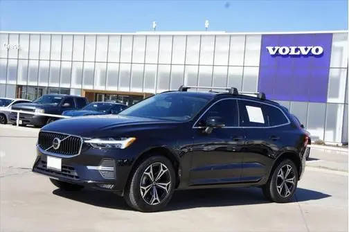 2022 Volvo XC60 Momentum AWD photo