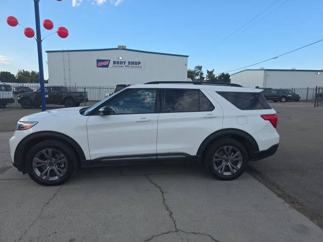 2022 Ford Explorer XLT 4WD photo