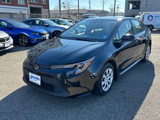 2022 Toyota Corolla LE FWD photo