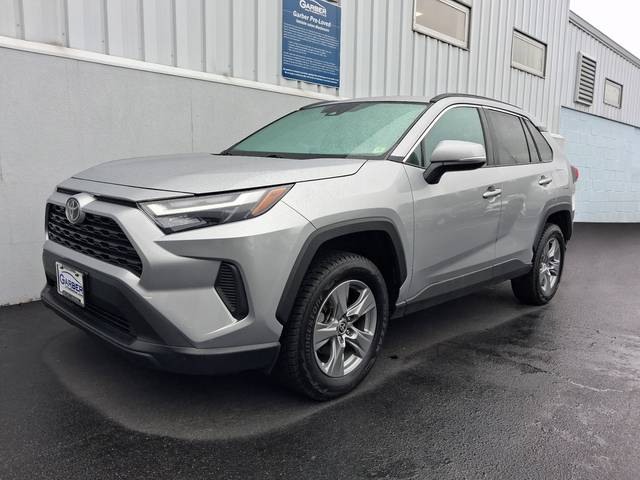 2022 Toyota RAV4 XLE AWD photo