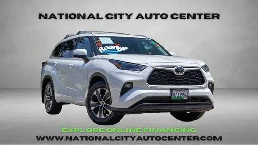 2022 Toyota Highlander XLE FWD photo
