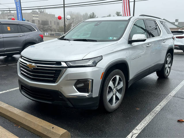 2022 Chevrolet Traverse LT Leather AWD photo