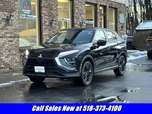 2022 Mitsubishi Eclipse Cross LE 4WD photo