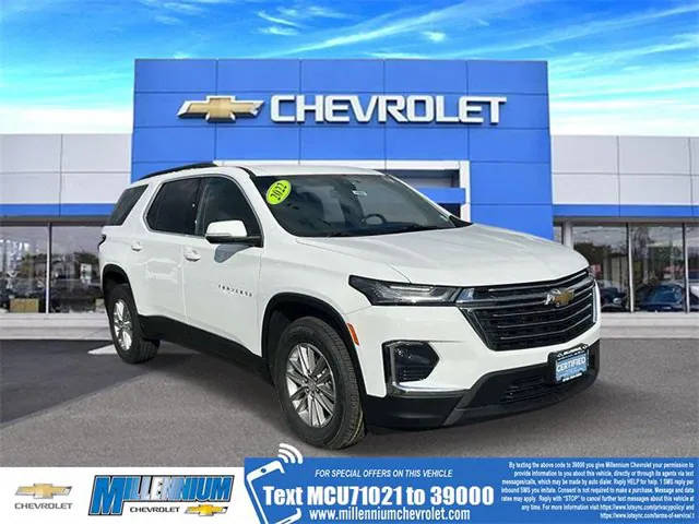 2022 Chevrolet Traverse LT Cloth FWD photo