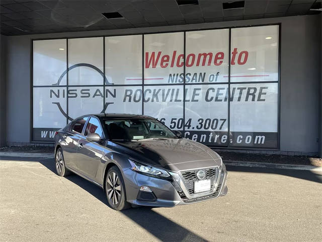 2021 Nissan Altima 2.5 SV FWD photo