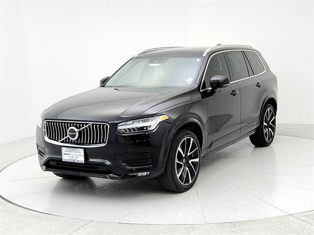 2022 Volvo XC90 Momentum AWD photo