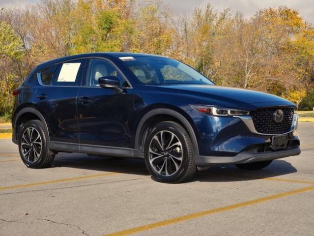 2022 Mazda CX-5 2.5 S Premium Package AWD photo