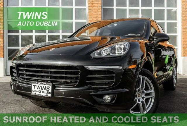 2017 Porsche Cayenne  AWD photo