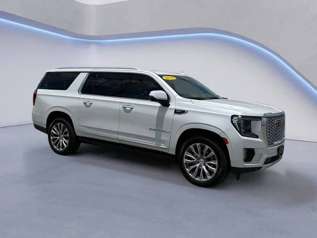 2022 GMC Yukon XL Denali 4WD photo