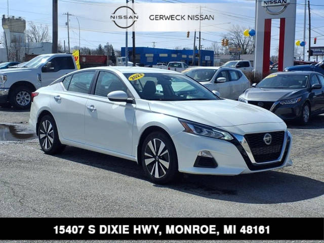 2022 Nissan Altima 2.5 SV AWD photo