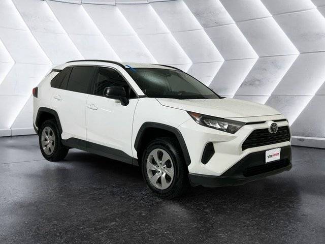 2021 Toyota RAV4 LE FWD photo