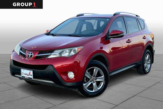 2015 Toyota RAV4 XLE FWD photo