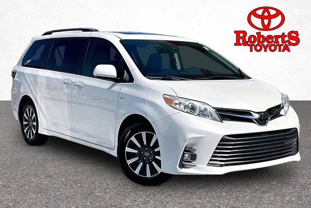 2018 Toyota Sienna XLE AWD photo