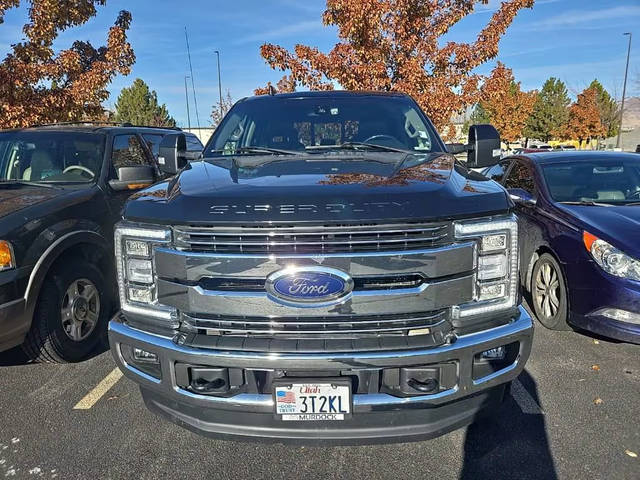 2019 Ford  LARIAT 4WD photo