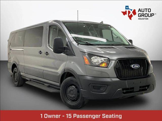 2021 Ford Transit Passenger Wagon XL RWD photo