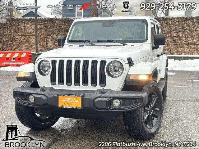 2022 Jeep Wrangler Unlimited Unlimited Sahara Altitude 4WD photo