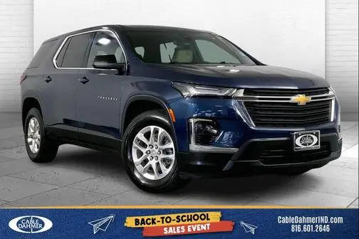 2022 Chevrolet Traverse LS FWD photo