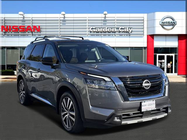 2022 Nissan Pathfinder Platinum 4WD photo