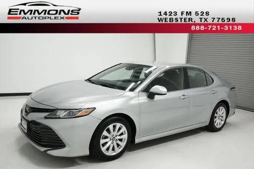 2019 Toyota Camry LE FWD photo
