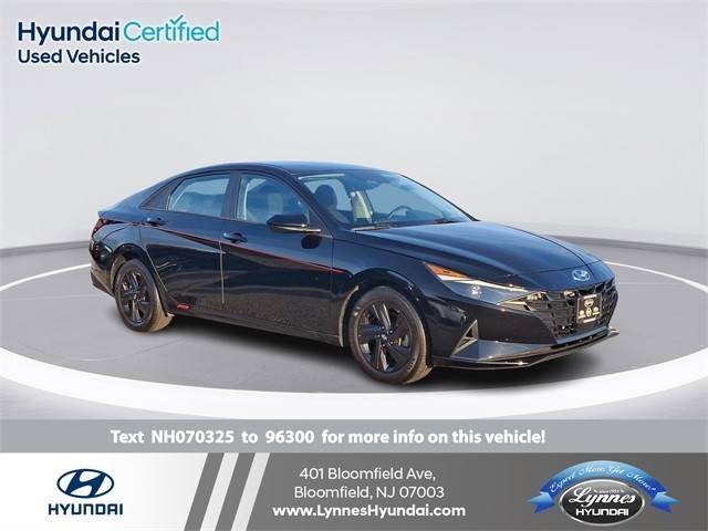 2022 Hyundai Elantra SEL FWD photo