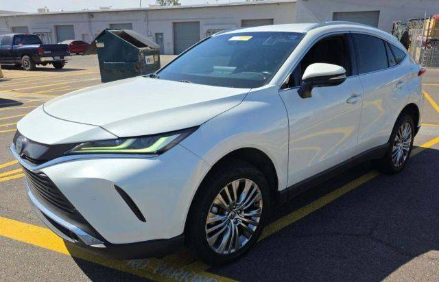 2022 Toyota Venza XLE AWD photo