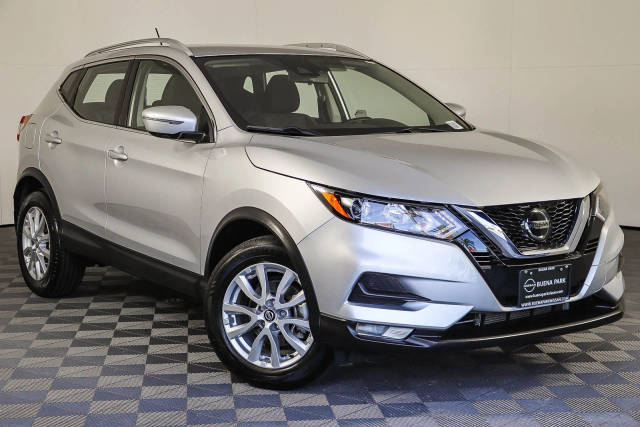 2021 Nissan Rogue Sport SV FWD photo