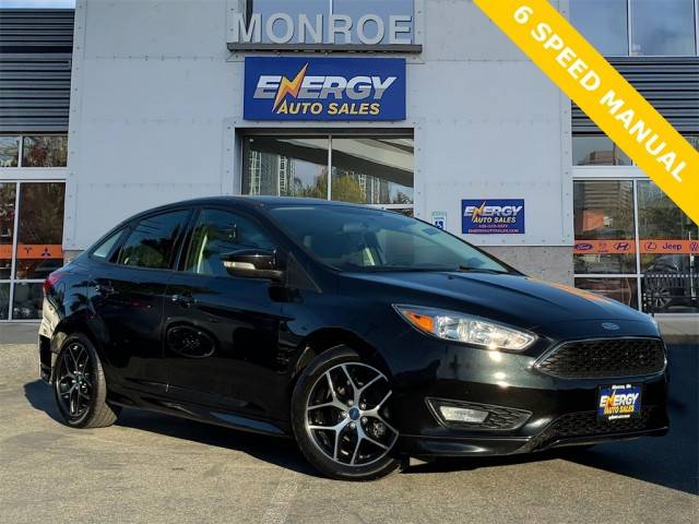 2015 Ford Focus SE FWD photo