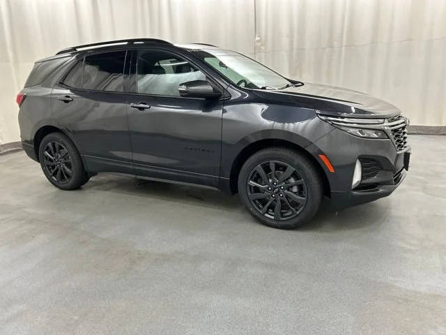 2022 Chevrolet Equinox RS FWD photo