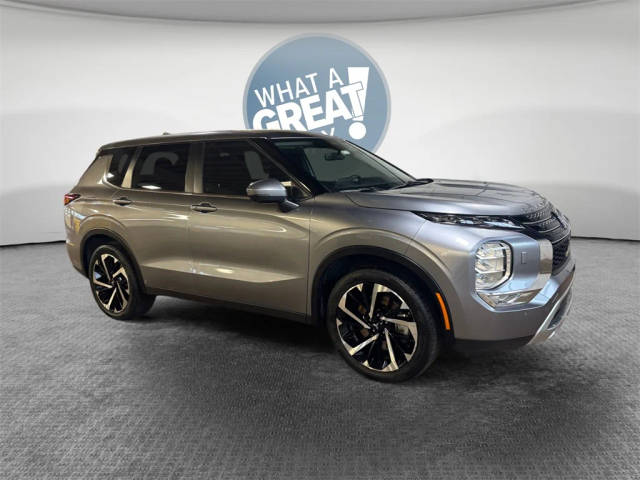 2022 Mitsubishi Outlander SE 4WD photo