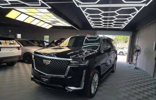 2022 Cadillac Escalade ESV Luxury RWD photo