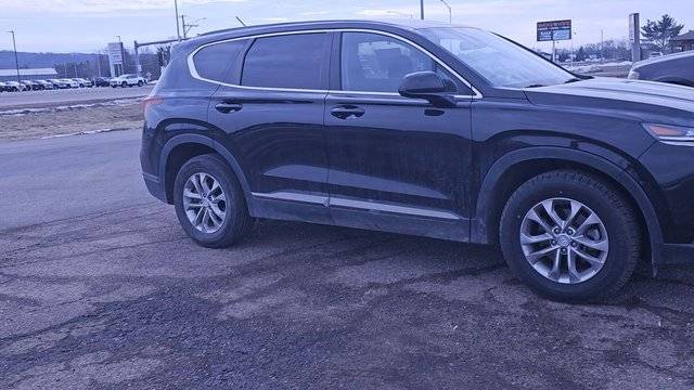 2019 Hyundai Santa Fe SE FWD photo