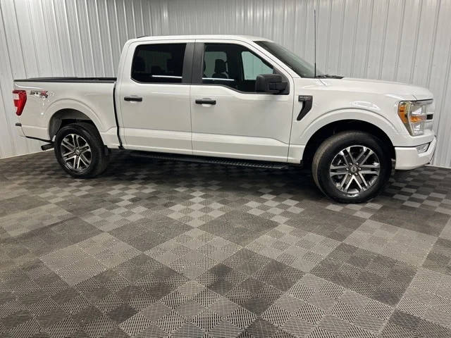 2022 Ford F-150 XL 4WD photo