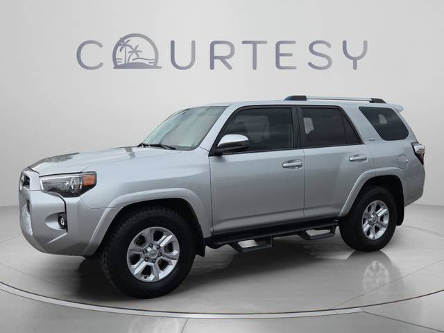2022 Toyota 4Runner SR5 RWD photo